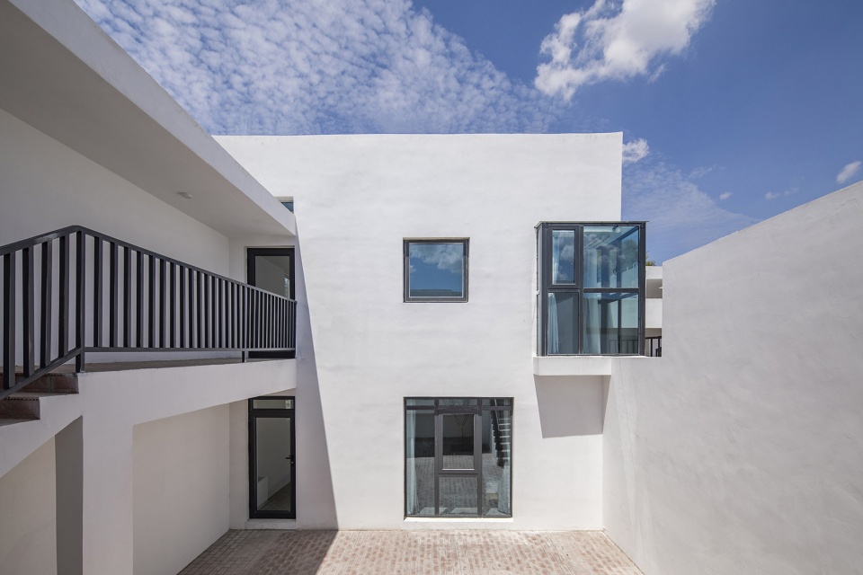 Group of Yard House Maxiang CU OFFICE