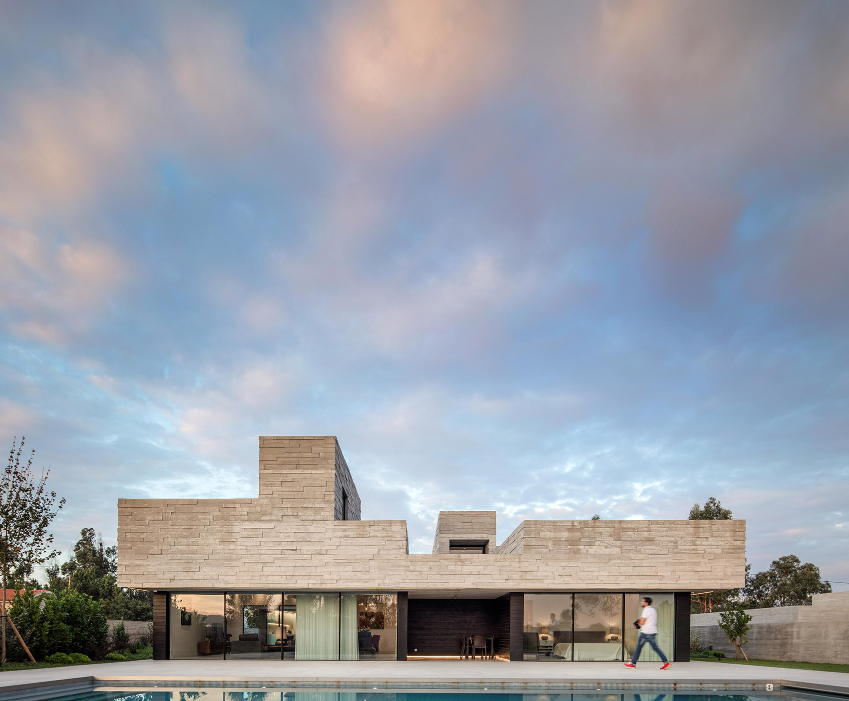 agrela house paredes by spaceworkers