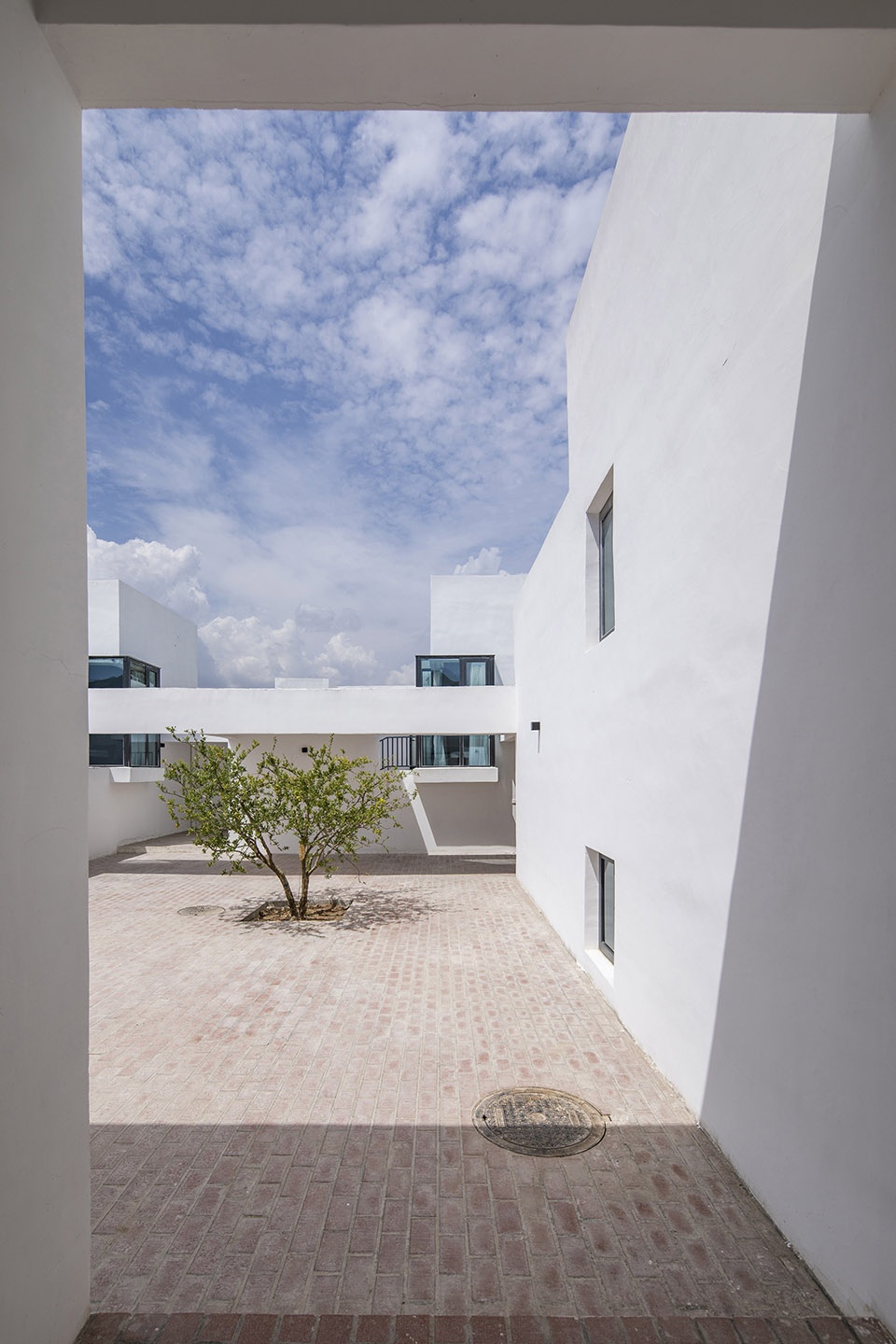 Group of Yard House Maxiang CU OFFICE