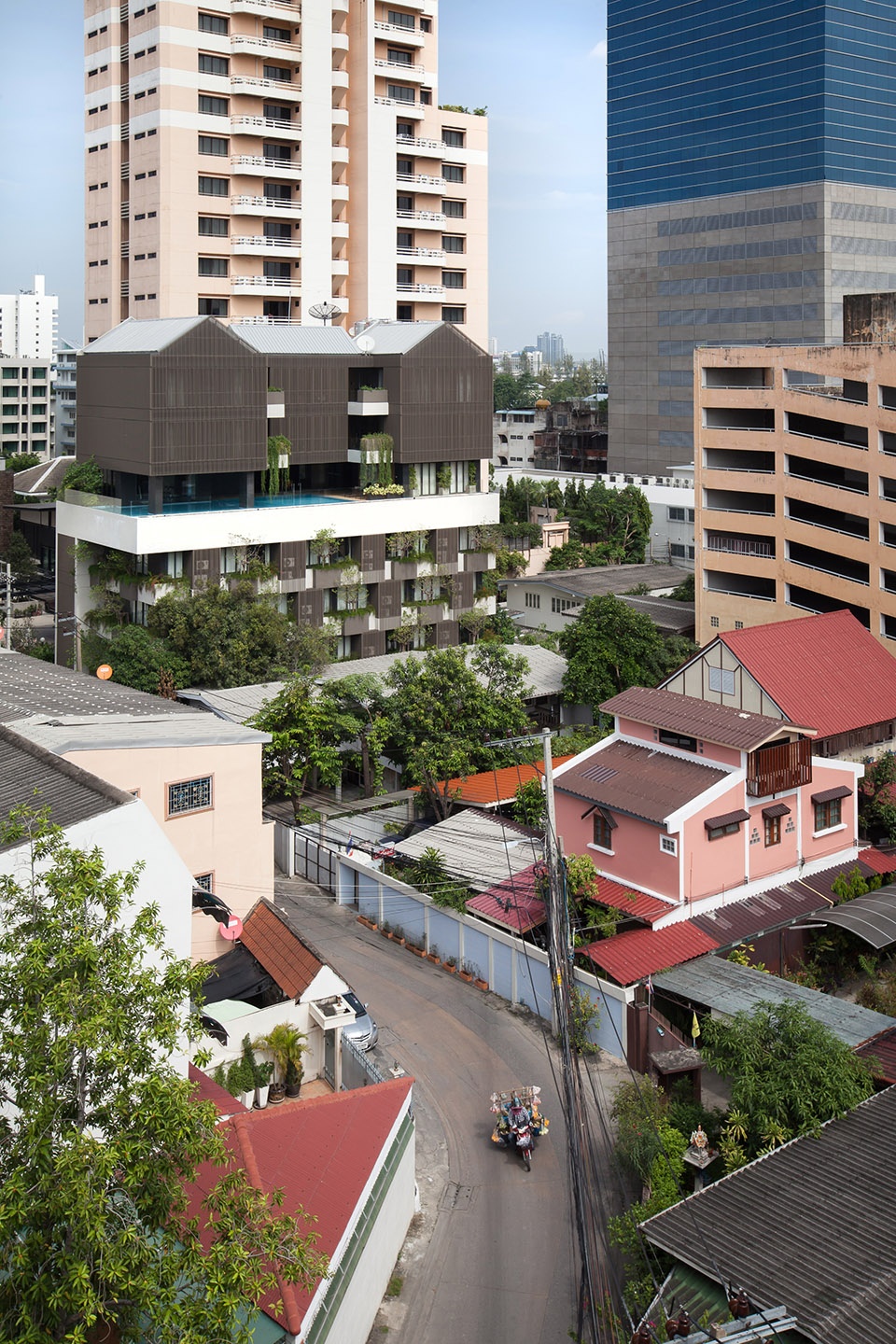 bangkok tryp bangkok by somdoon architects