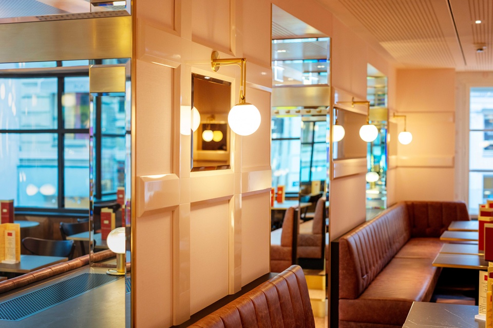 oberlaa confectionery by bwm architekten