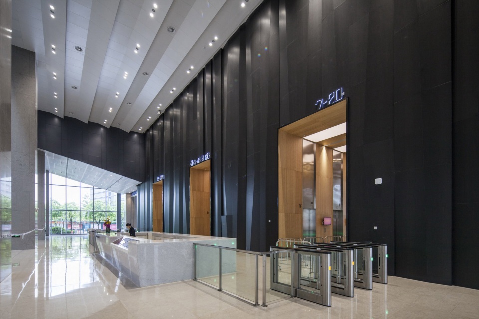 Longgang Chuangtou Headquarters Tower URBANUS