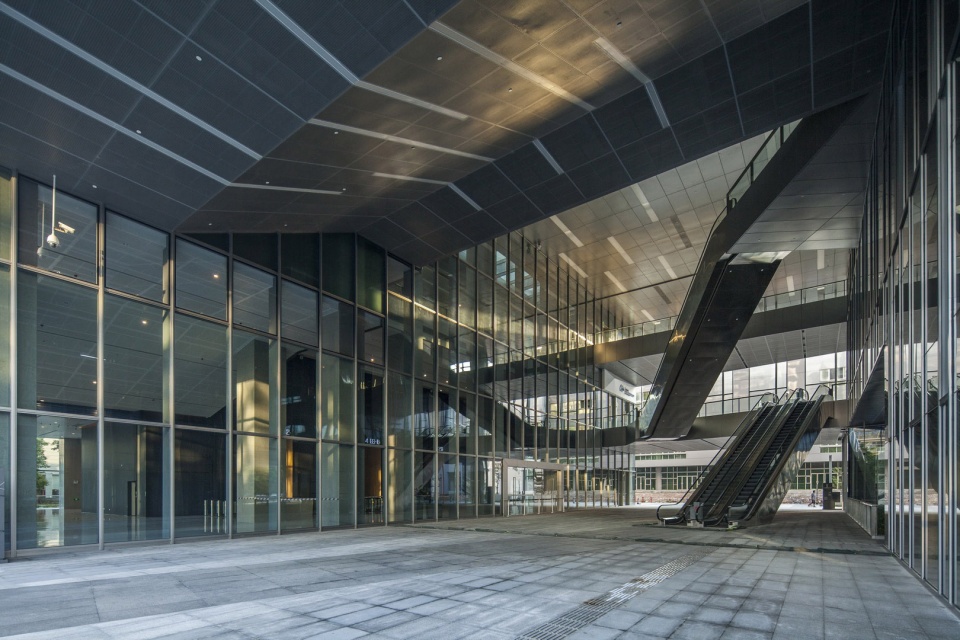Longgang Chuangtou Headquarters Tower URBANUS