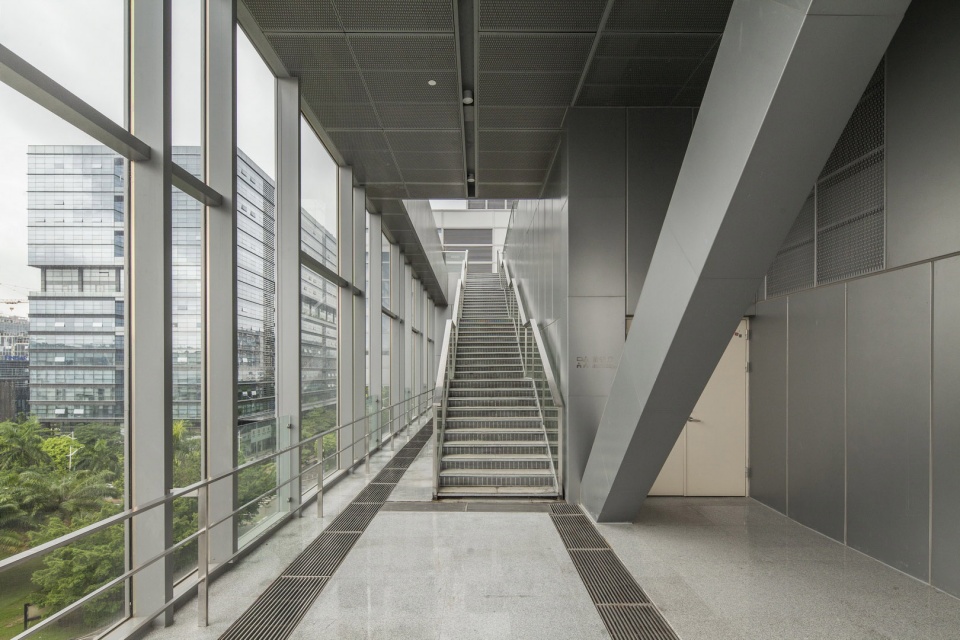 Longgang Chuangtou Headquarters Tower URBANUS