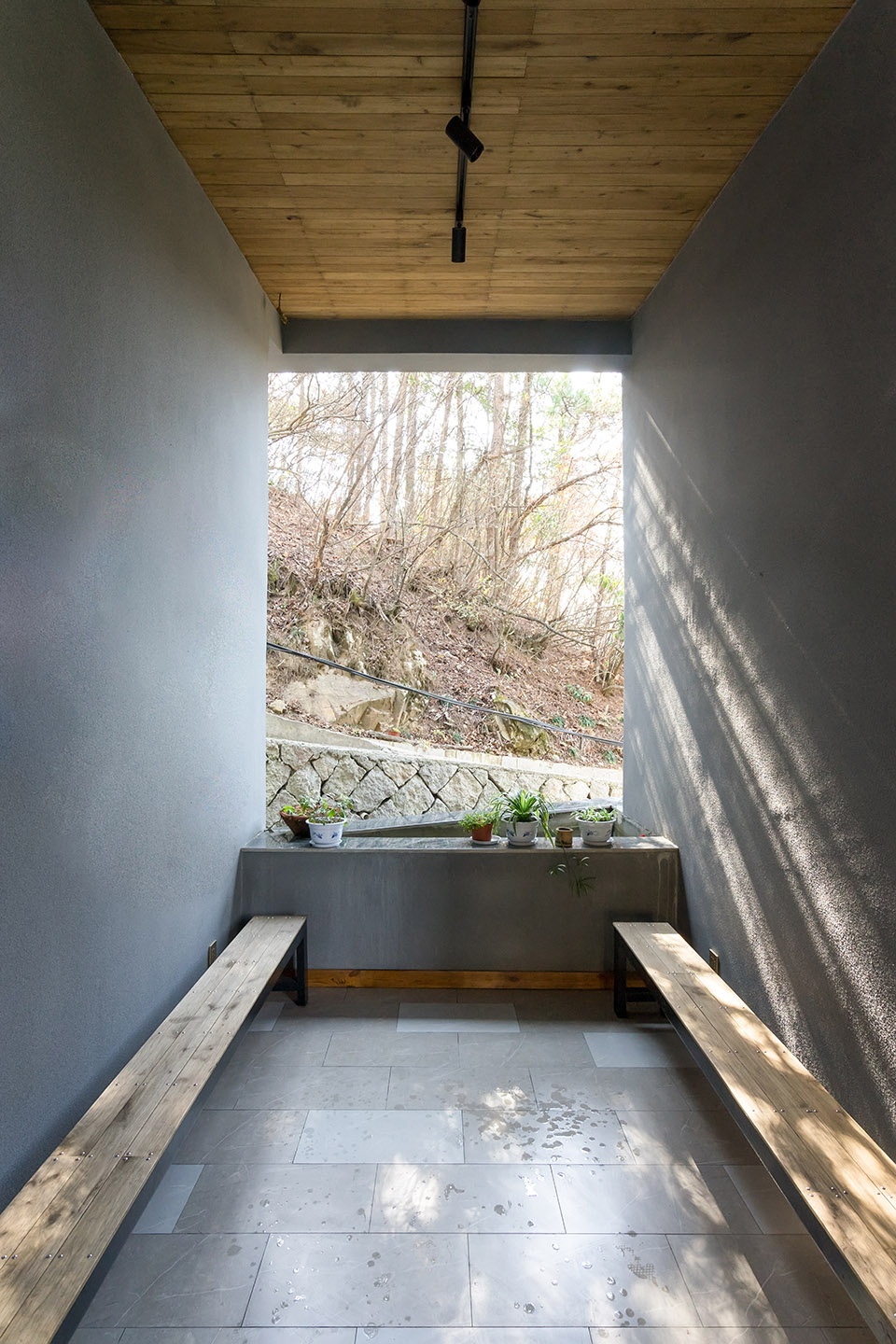 The Public Toilet of Daming Lake in Daming Mountain Hangzhou by MUFU ARCHLAB