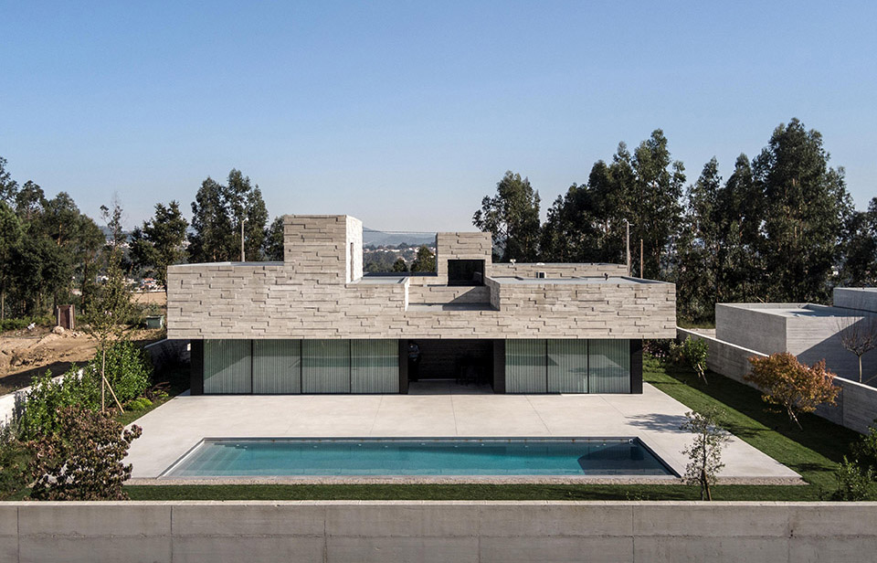 agrela house paredes by spaceworkers