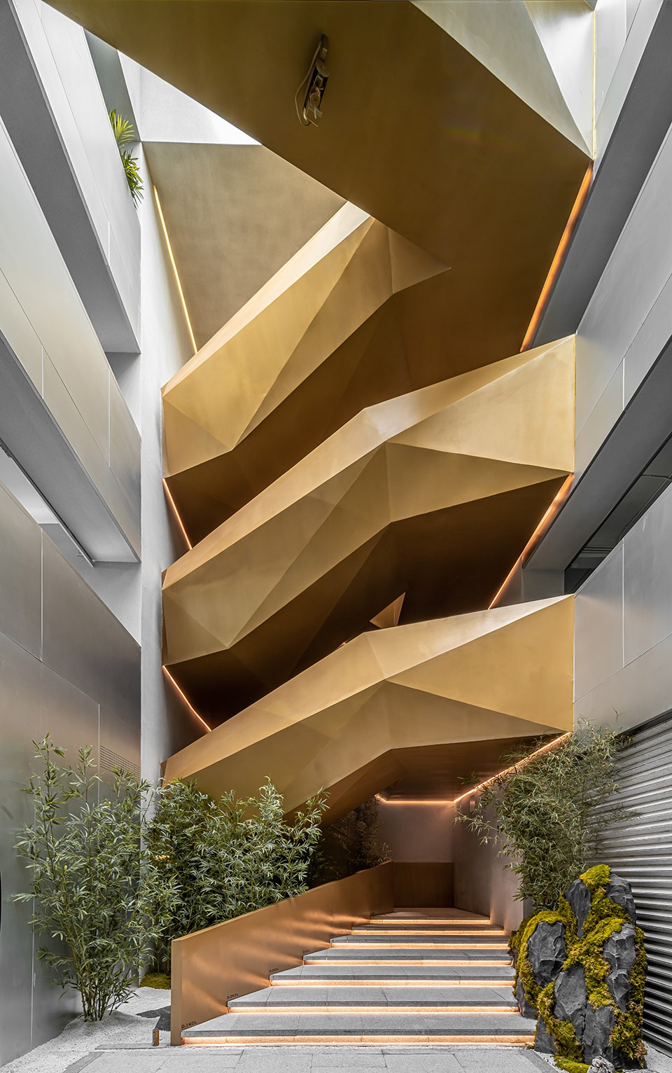 jinmao capital j space china by daga architects