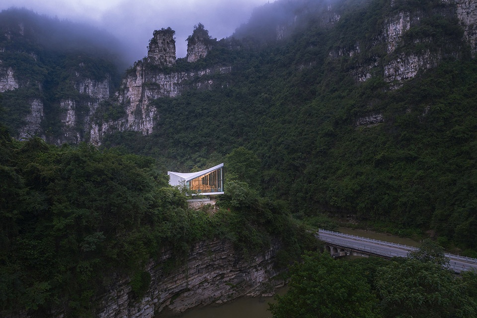 renovation of the 809 arsenal relics rimrock tea bar china by 3andwich designhe wei studio