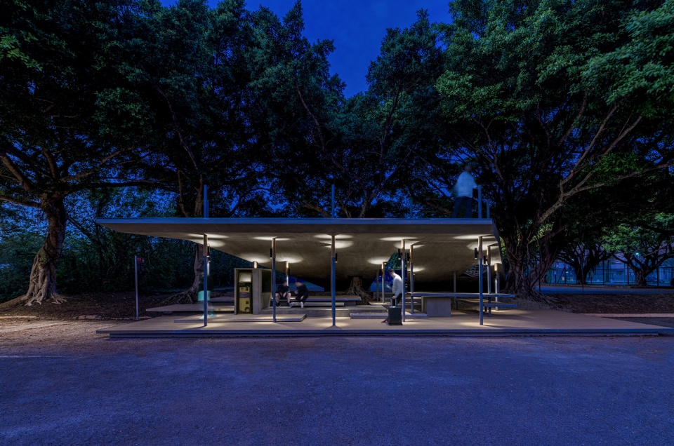 NCTU Bus Stop CHU Studio