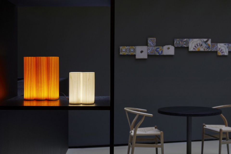 The bookish light studio MUT