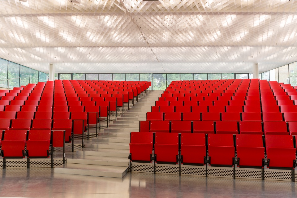 administration headquarters of the province of antwerp by xdga