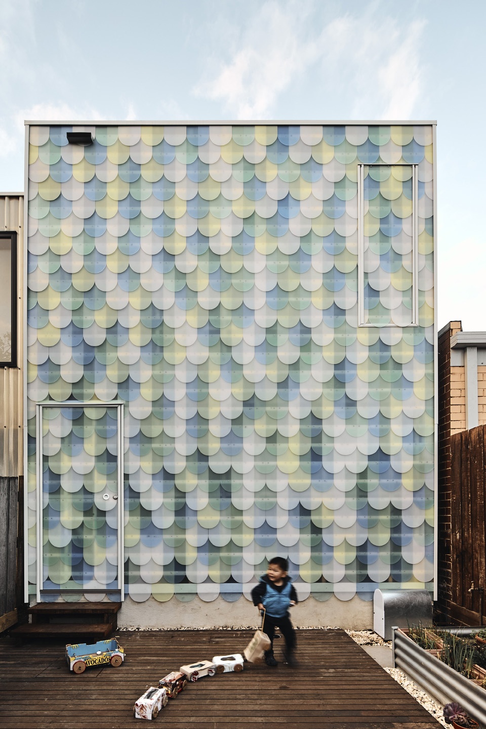 colour shingle by krisna cheung architects 1