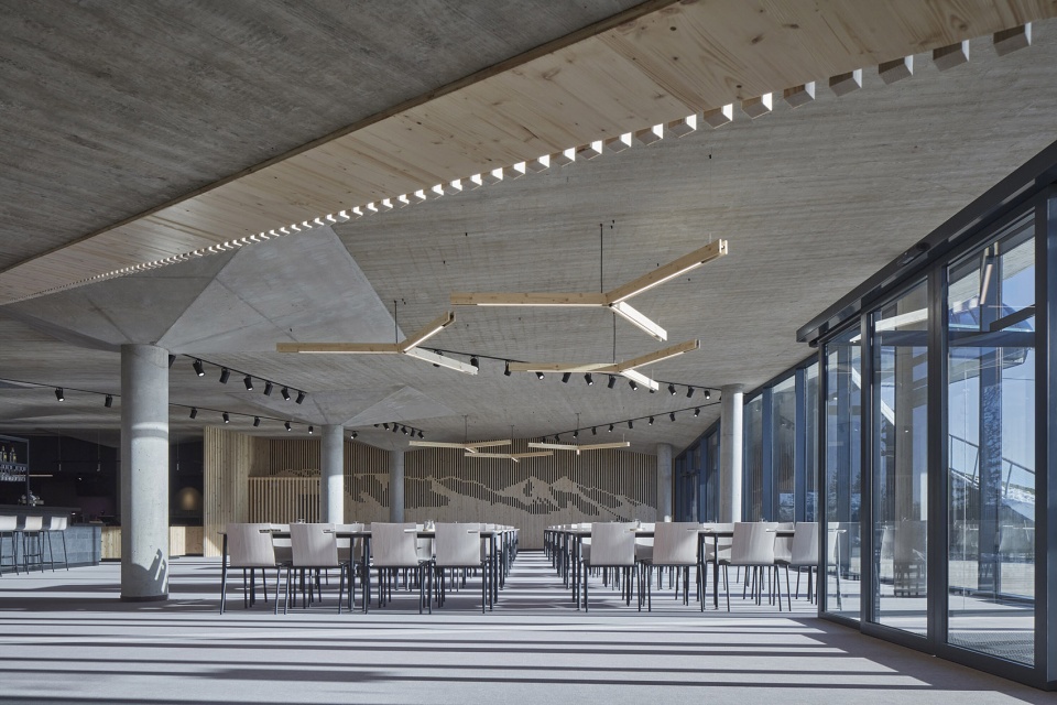 bachledka summit facilities by compass architekti