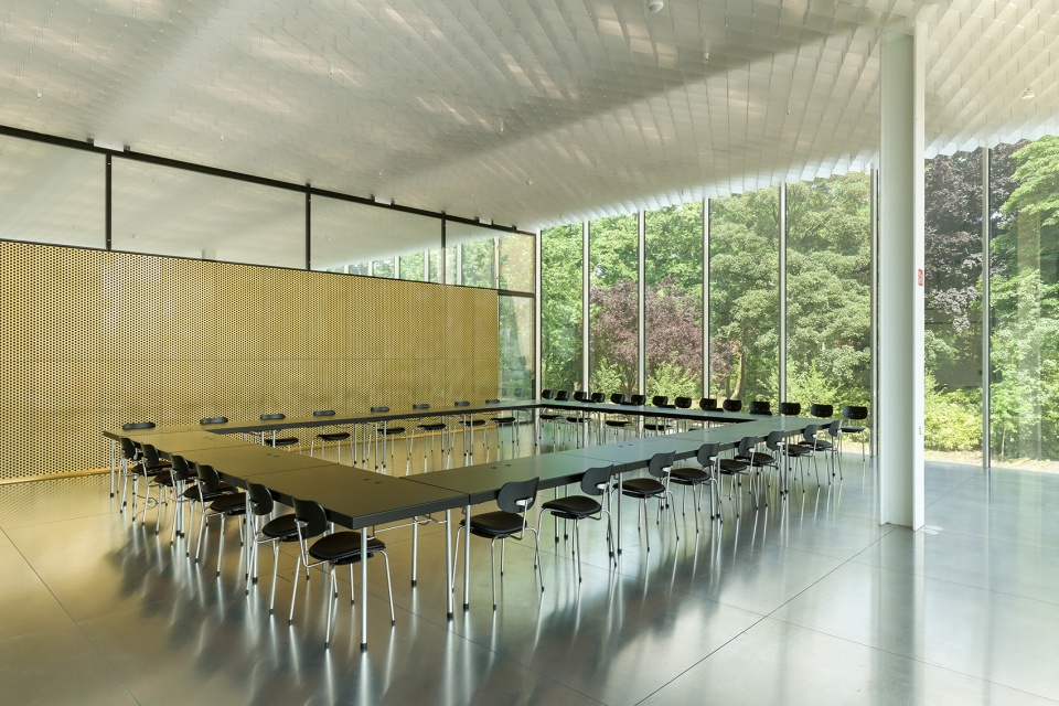 administration headquarters of the province of antwerp by xdga