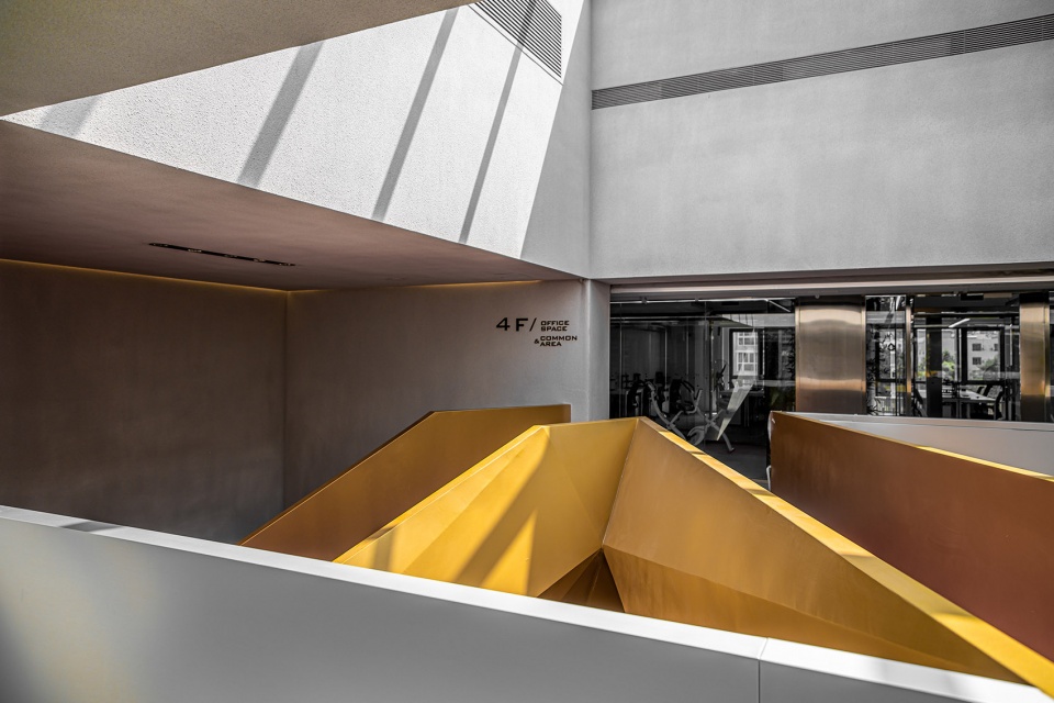 jinmao capital j space china by daga architects