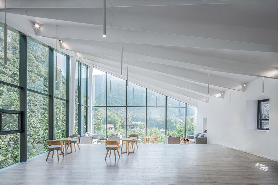 renovation of the 809 arsenal relics rimrock tea bar china by 3andwich designhe wei studio