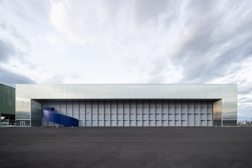 meett toulouse exhibition and convention centre by oma