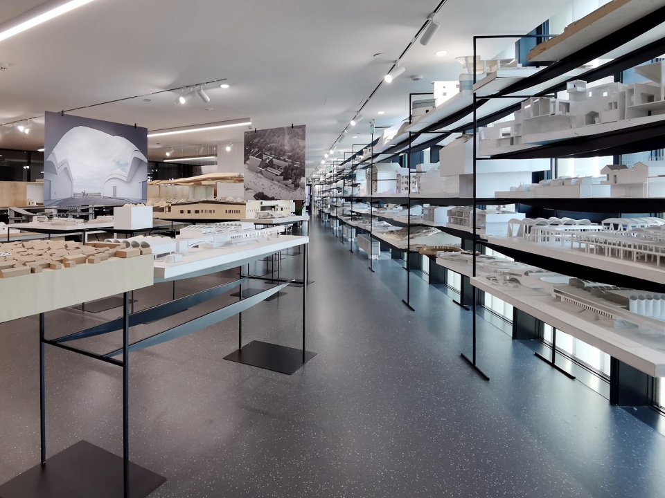 micro renovation of the space of atelier li xinggang and exhibition design of integrated geometry and poetic scenery the working place of...