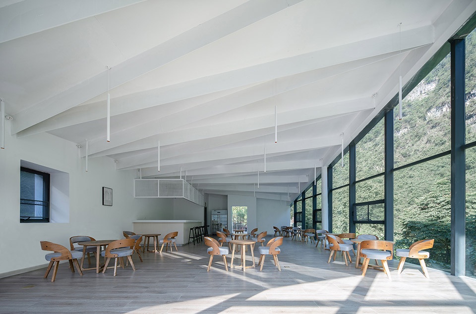 renovation of the 809 arsenal relics rimrock tea bar china by 3andwich designhe wei studio