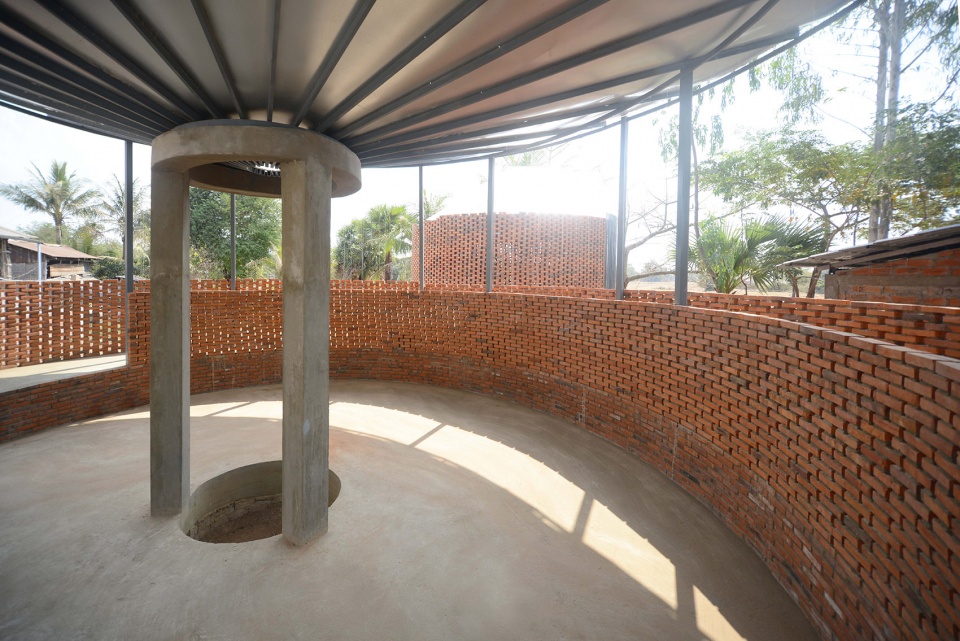 WaterHall Orient Occident Atelier