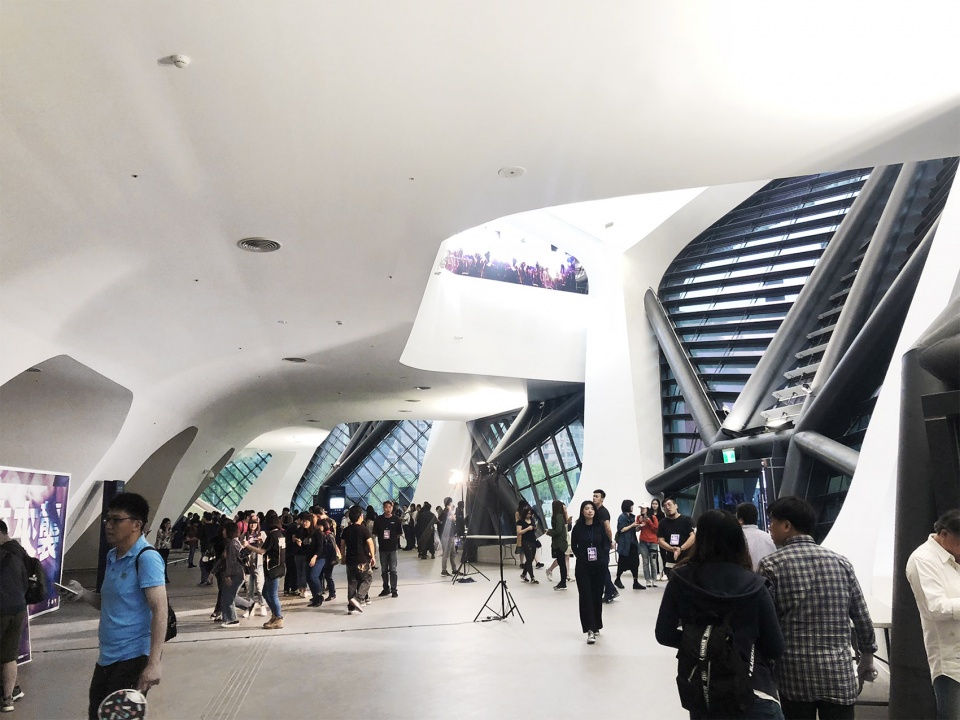 performance hall at the taipei music center by rur architecture