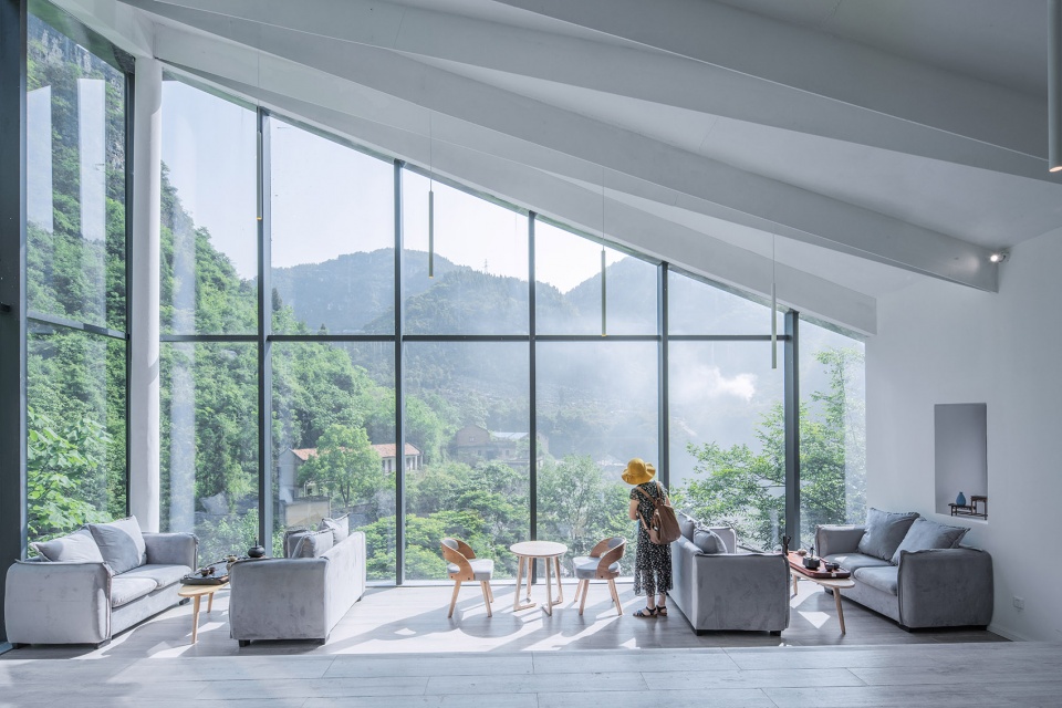 renovation of the 809 arsenal relics rimrock tea bar china by 3andwich designhe wei studio