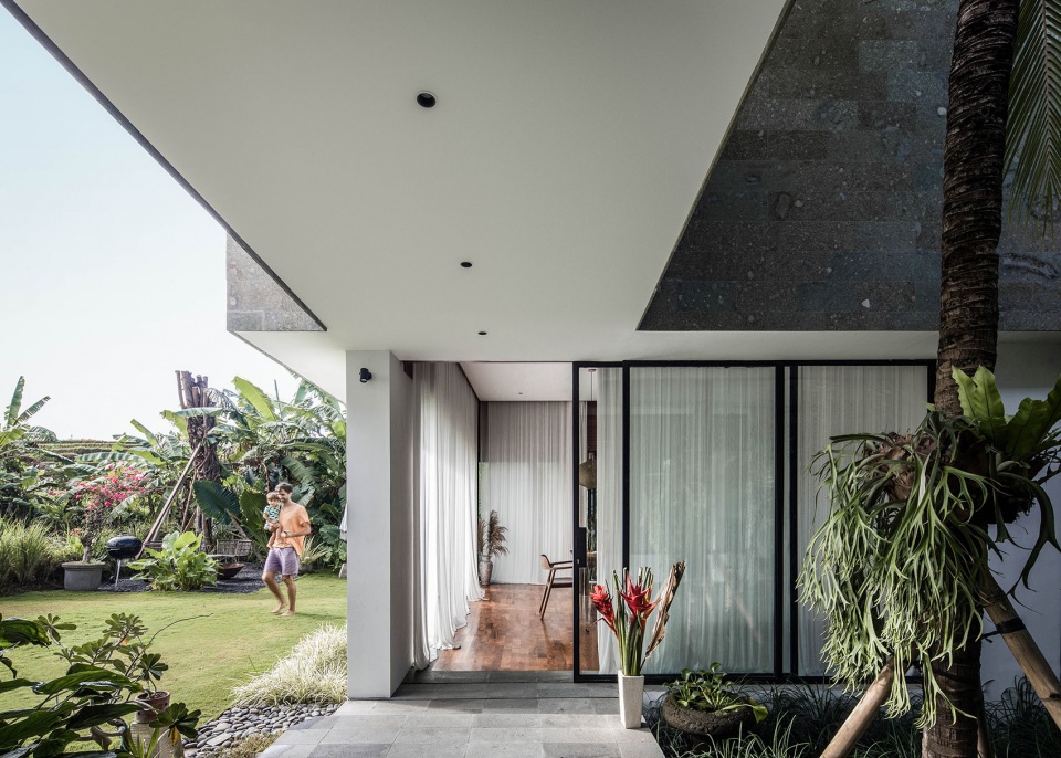 haus flora by alexis dornier