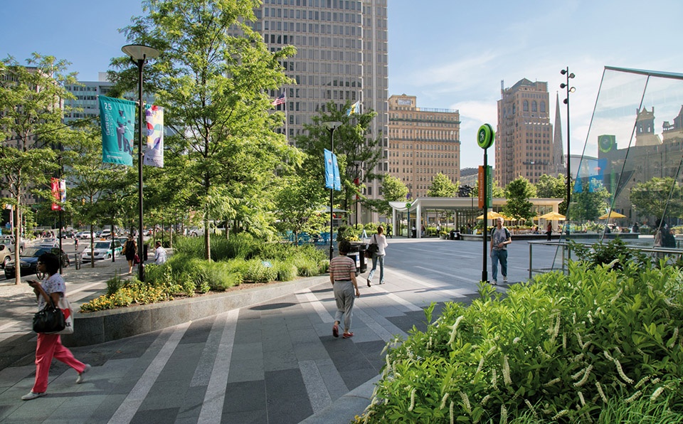 2020 urban design award of excellence:dilworth park by olin