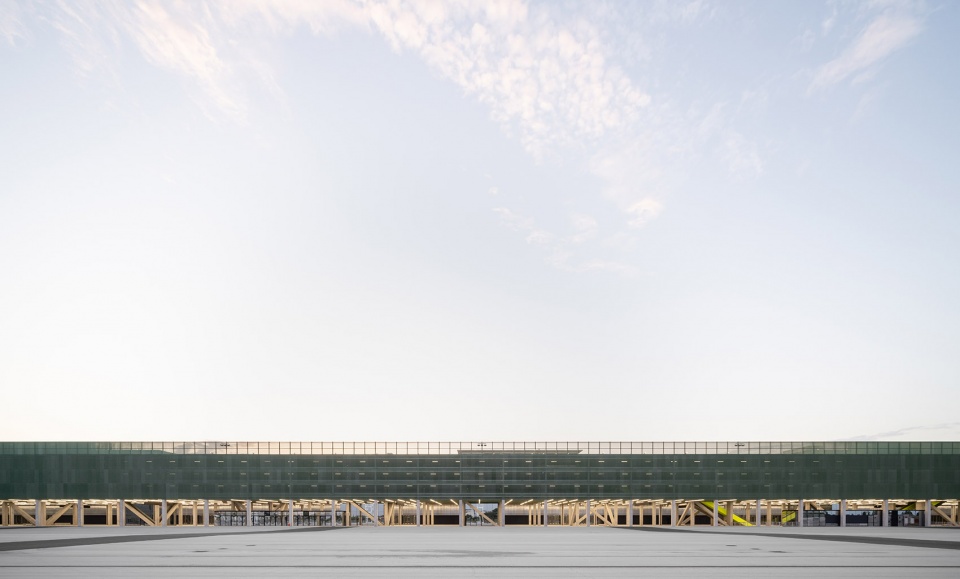 meett toulouse exhibition and convention centre by oma