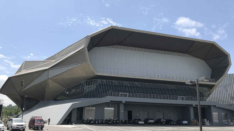 performance hall at the taipei music center by rur architecture