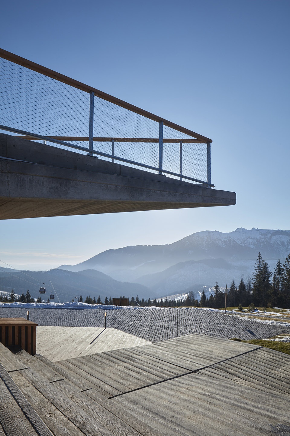 bachledka山顶多功能设施,斯洛伐克 / compass architekti