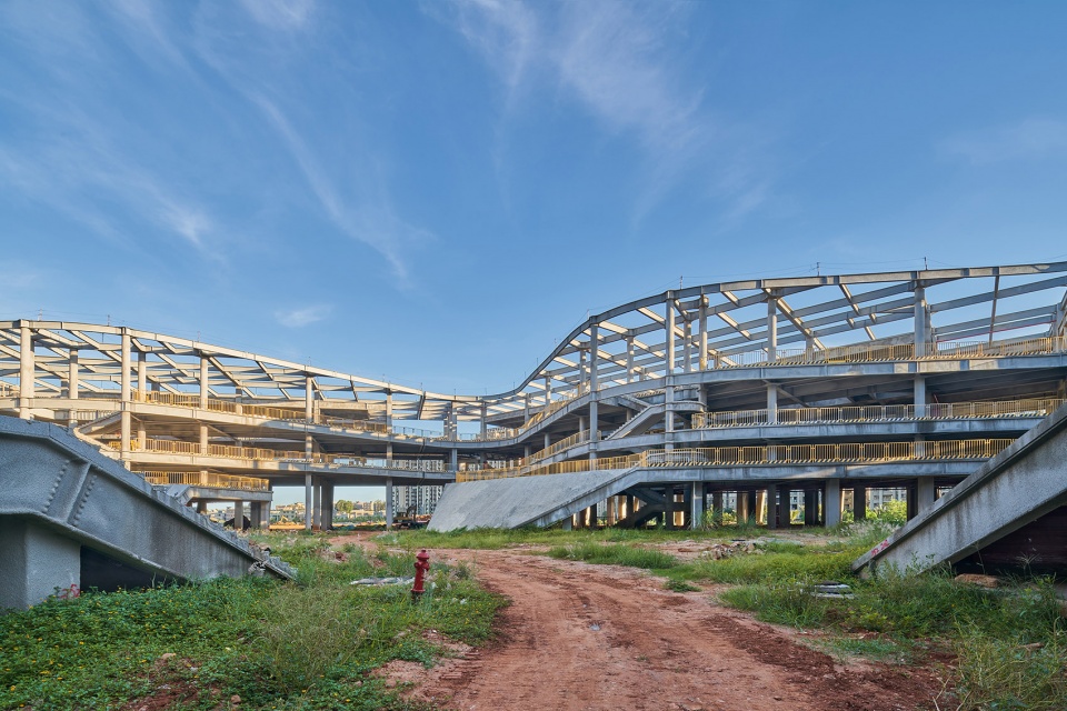 haikou school of the affiliated high school of peking university china by crossboundaries