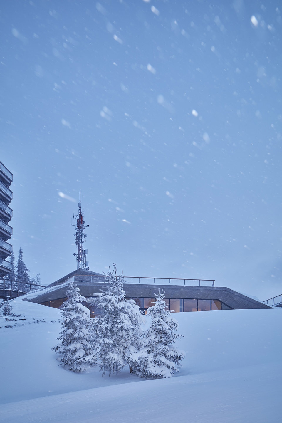 bachledka summit facilities by compass architekti