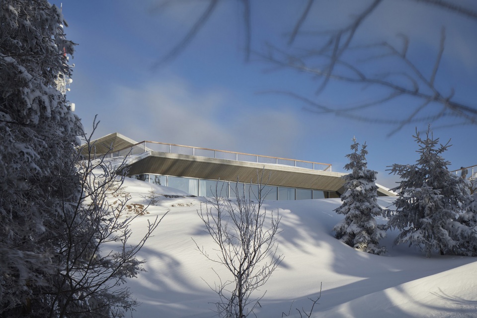 bachledka summit facilities by compass architekti