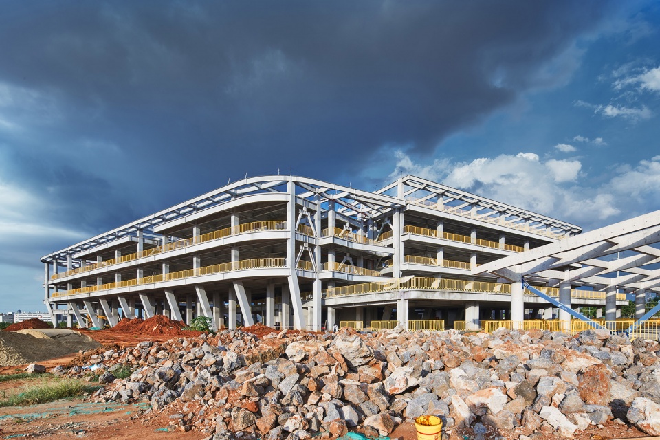 haikou school of the affiliated high school of peking university china by crossboundaries