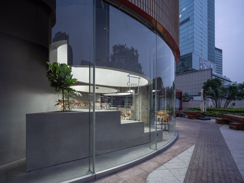 M Stand at Jing’an Temple ZN Studio