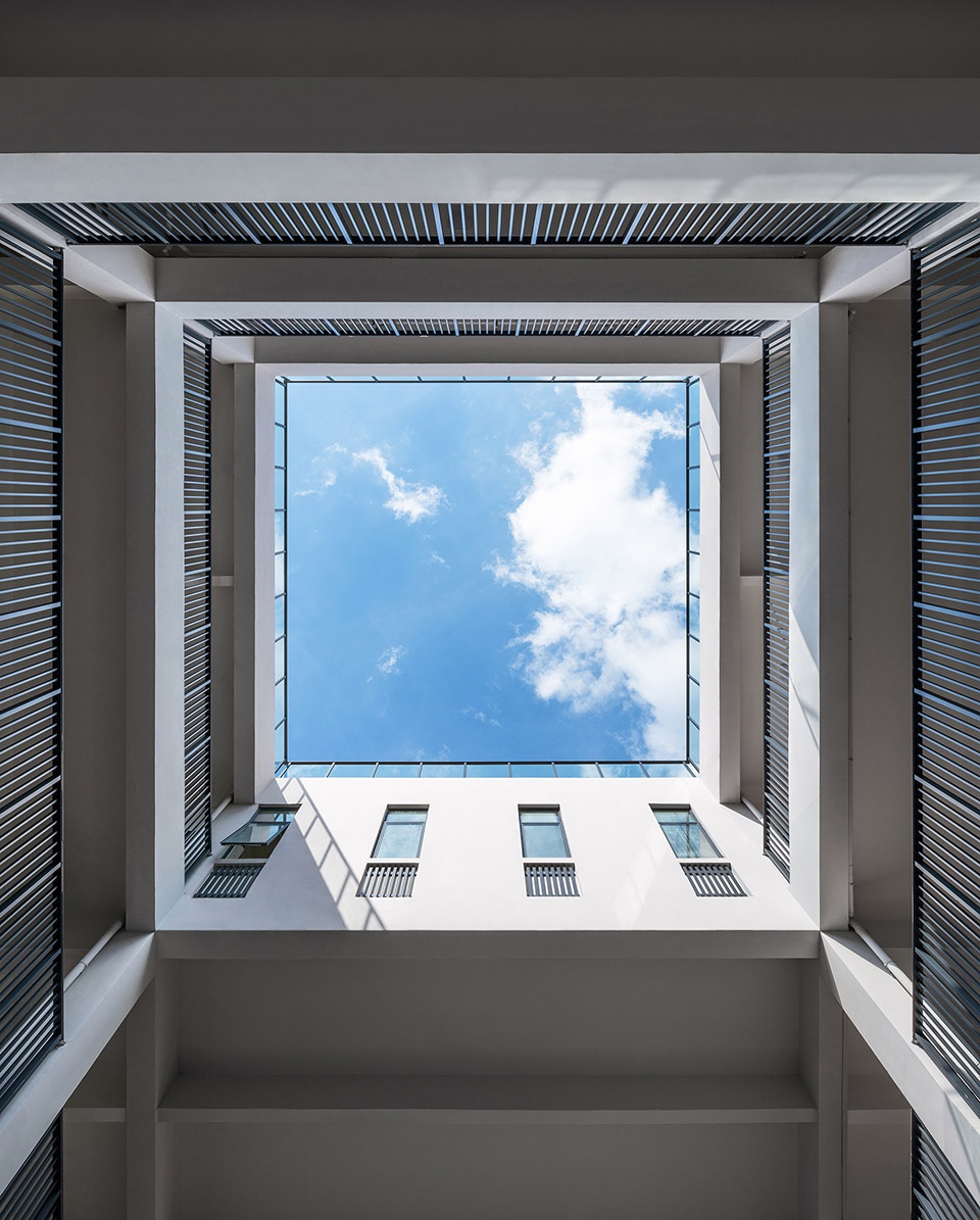 haikou school of the affiliated high school of peking university china by crossboundaries