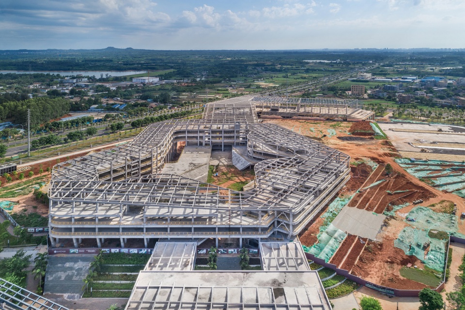 haikou school of the affiliated high school of peking university china by crossboundaries