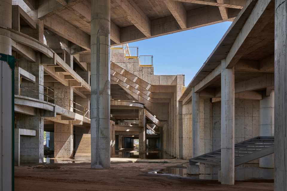 haikou school of the affiliated high school of peking university china by crossboundaries