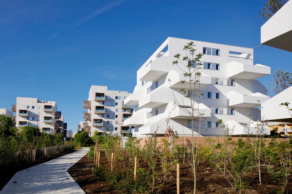 square maimat muret by emma blanc paysage