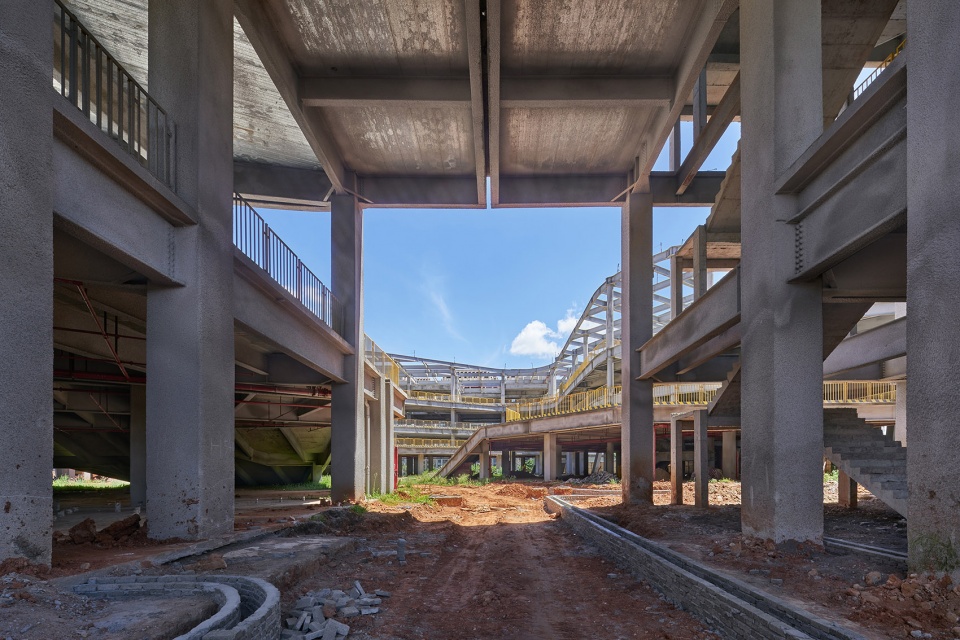 haikou school of the affiliated high school of peking university china by crossboundaries