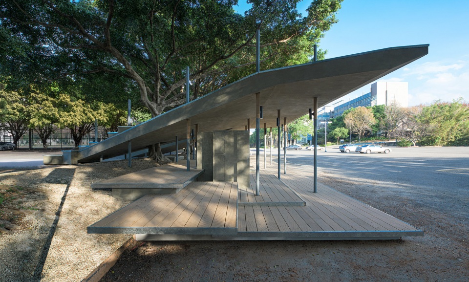 NCTU Bus Stop CHU Studio