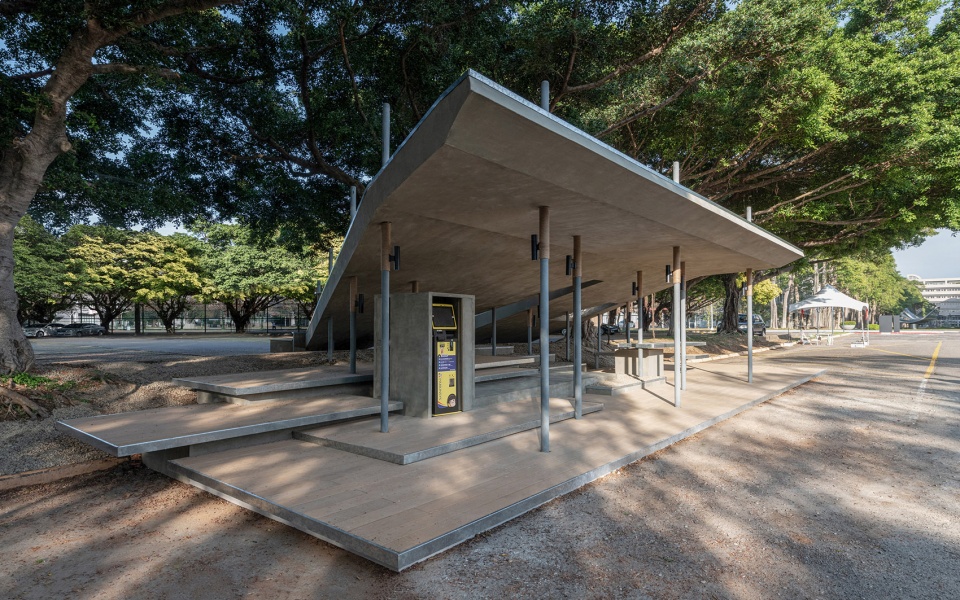 NCTU Bus Stop CHU Studio