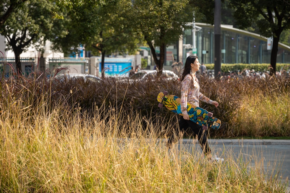 Dongjiaotou Metro Station Park LA Design Group
