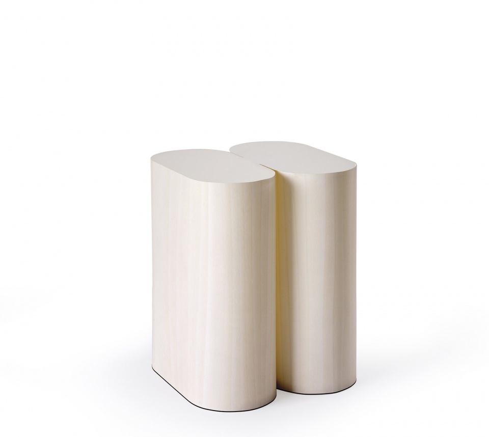 The bookish light studio MUT