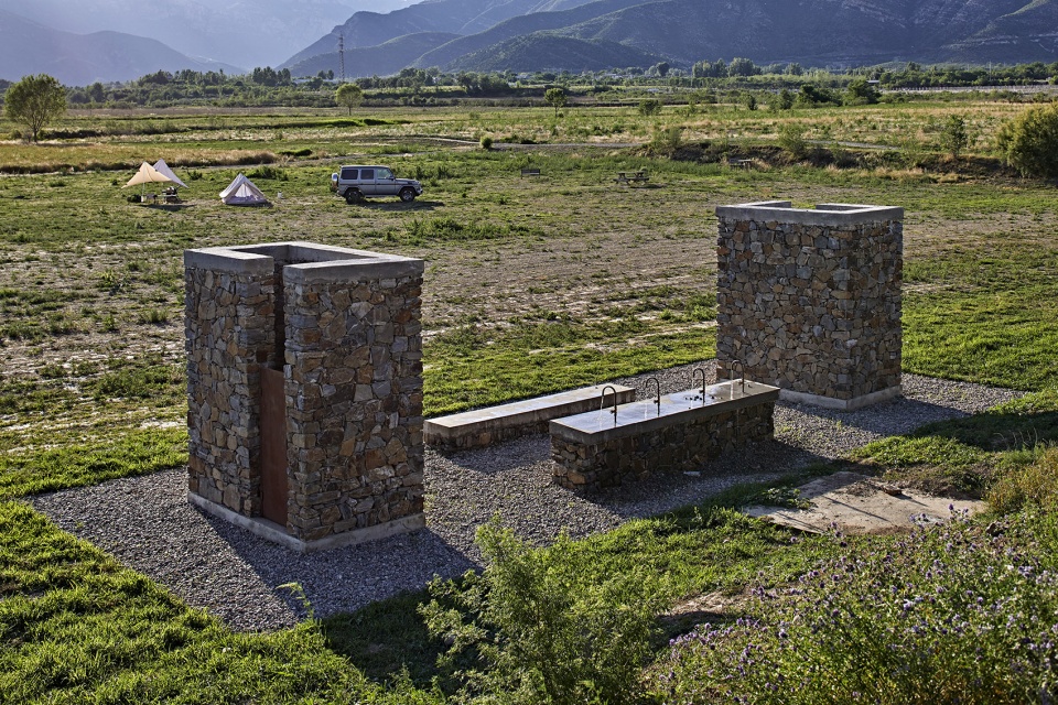 Toilets with a view guòbénér