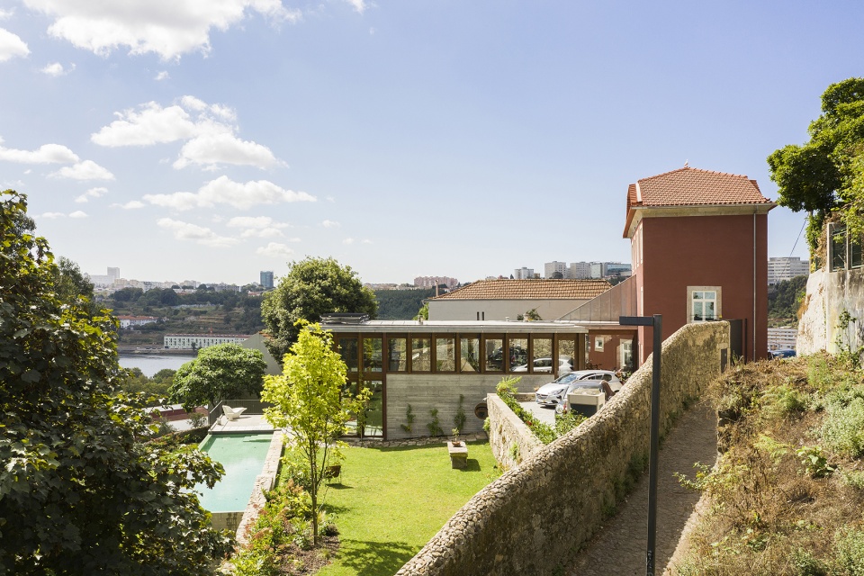 golgota by floret architecture