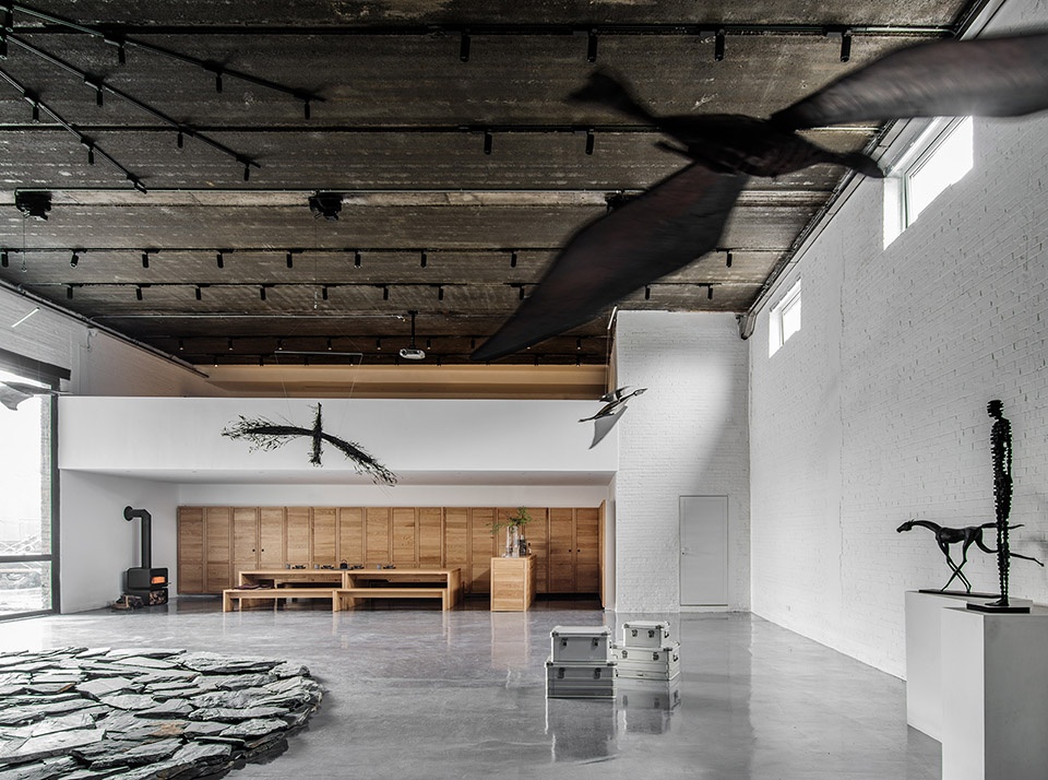 mercedes unimog showroom in beijing by guo ban er