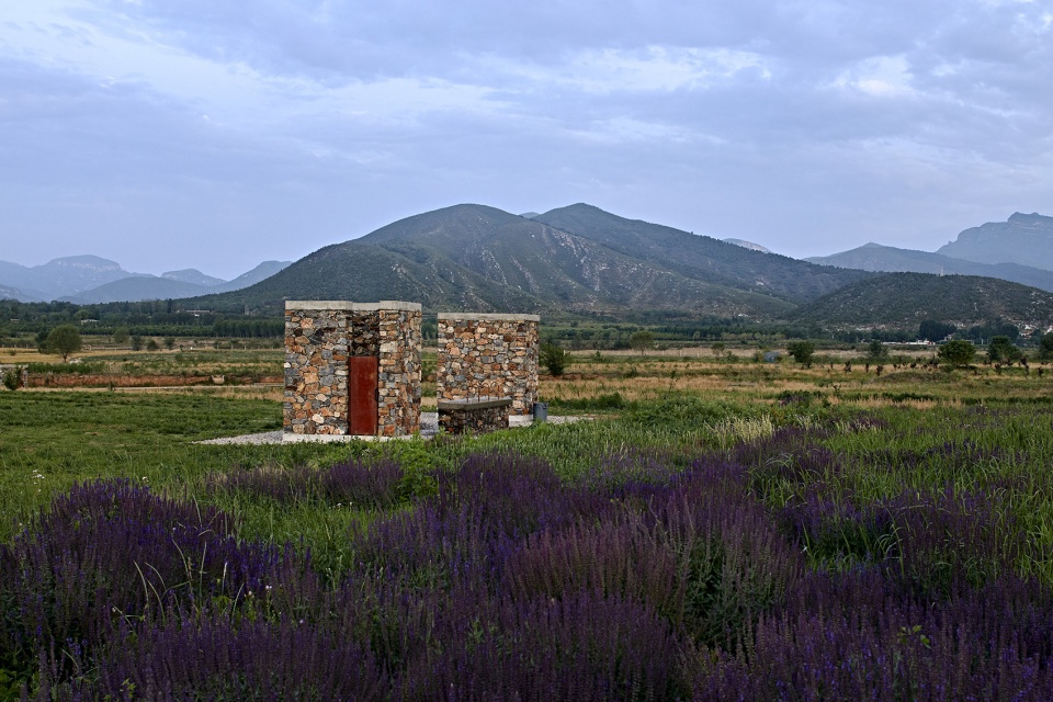 Toilets with a view guòbénér