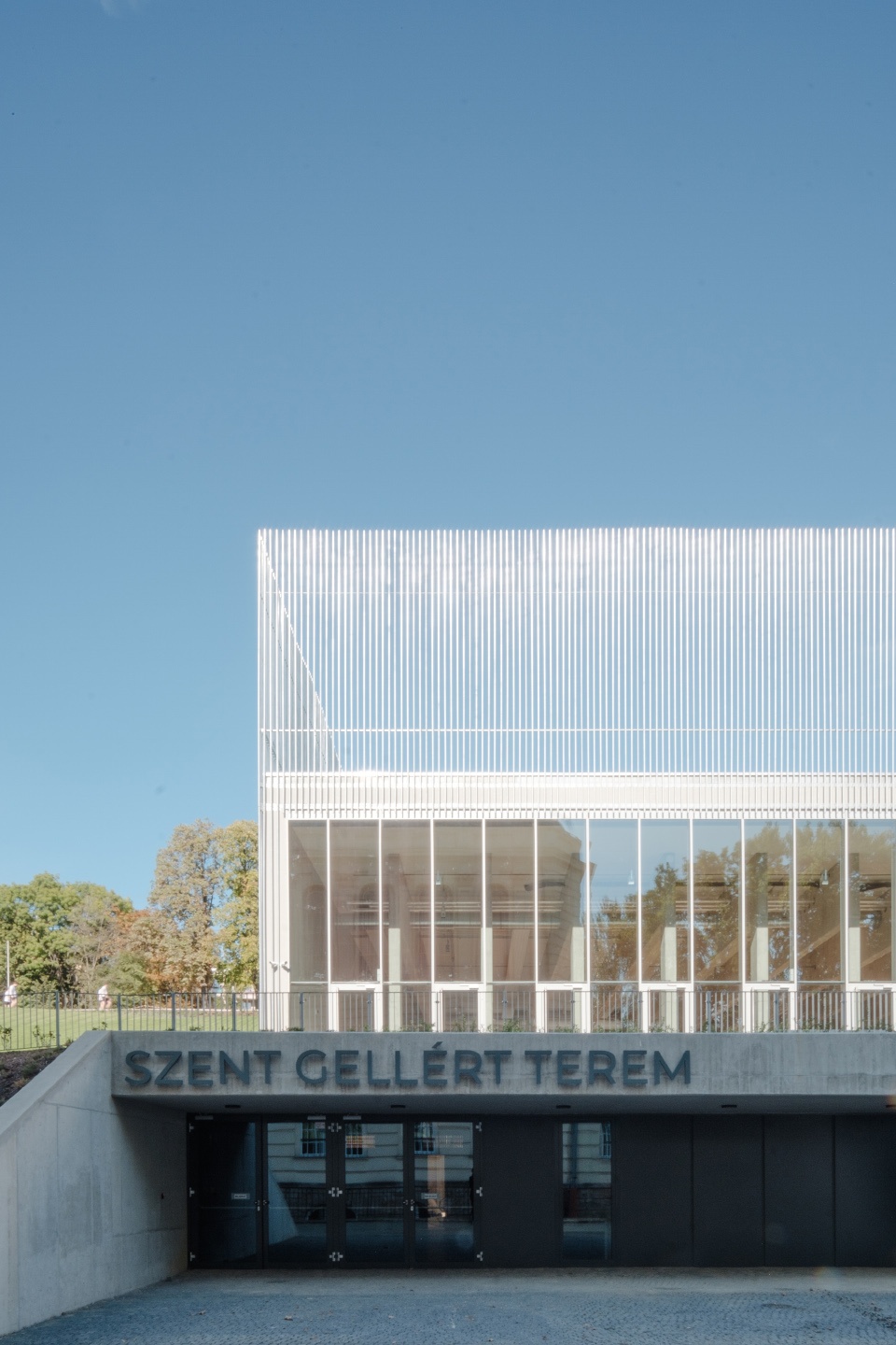 saint gellert hall by epitesz studio